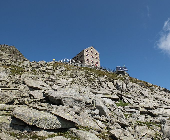 Hütten & Schutzhütten